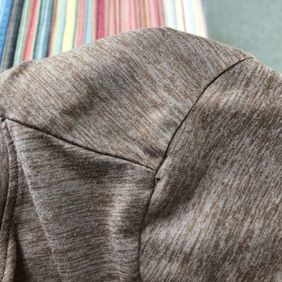AVIA top super soft long sleeves with thumb holes brown/tan spacedye Size S(4-6) - Picture 9 of 9